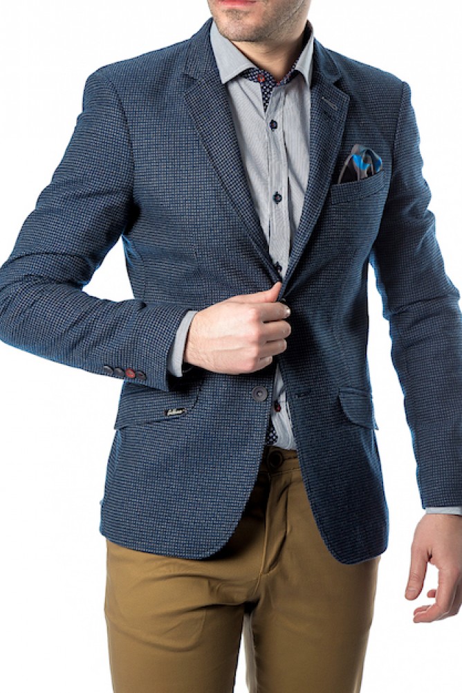 Blue blazer in patterned fabric