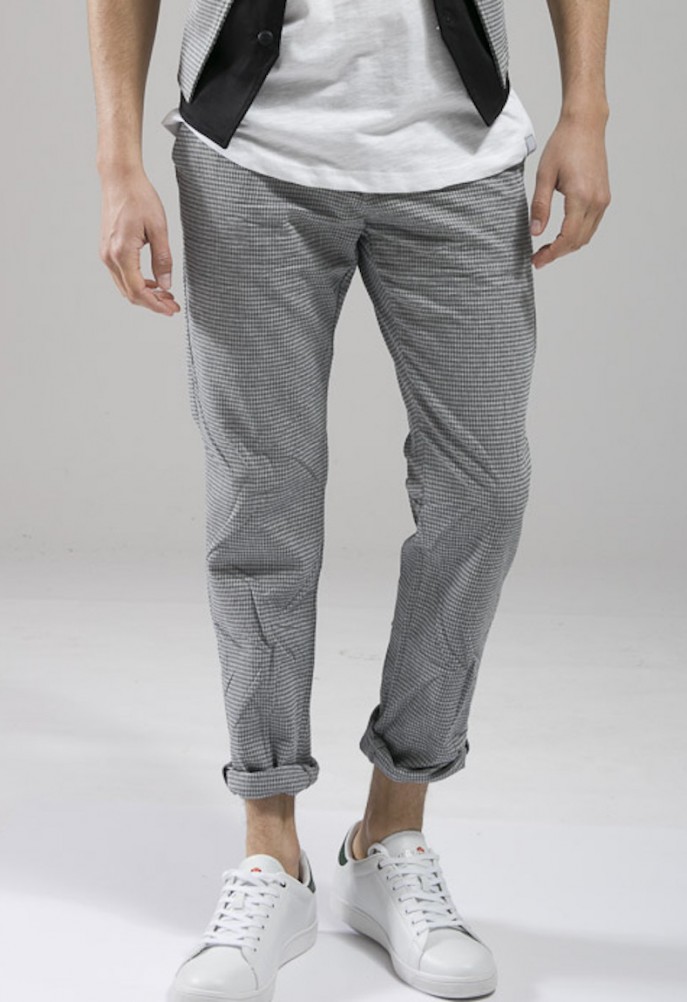 Chinos trouser in grey dogtooth